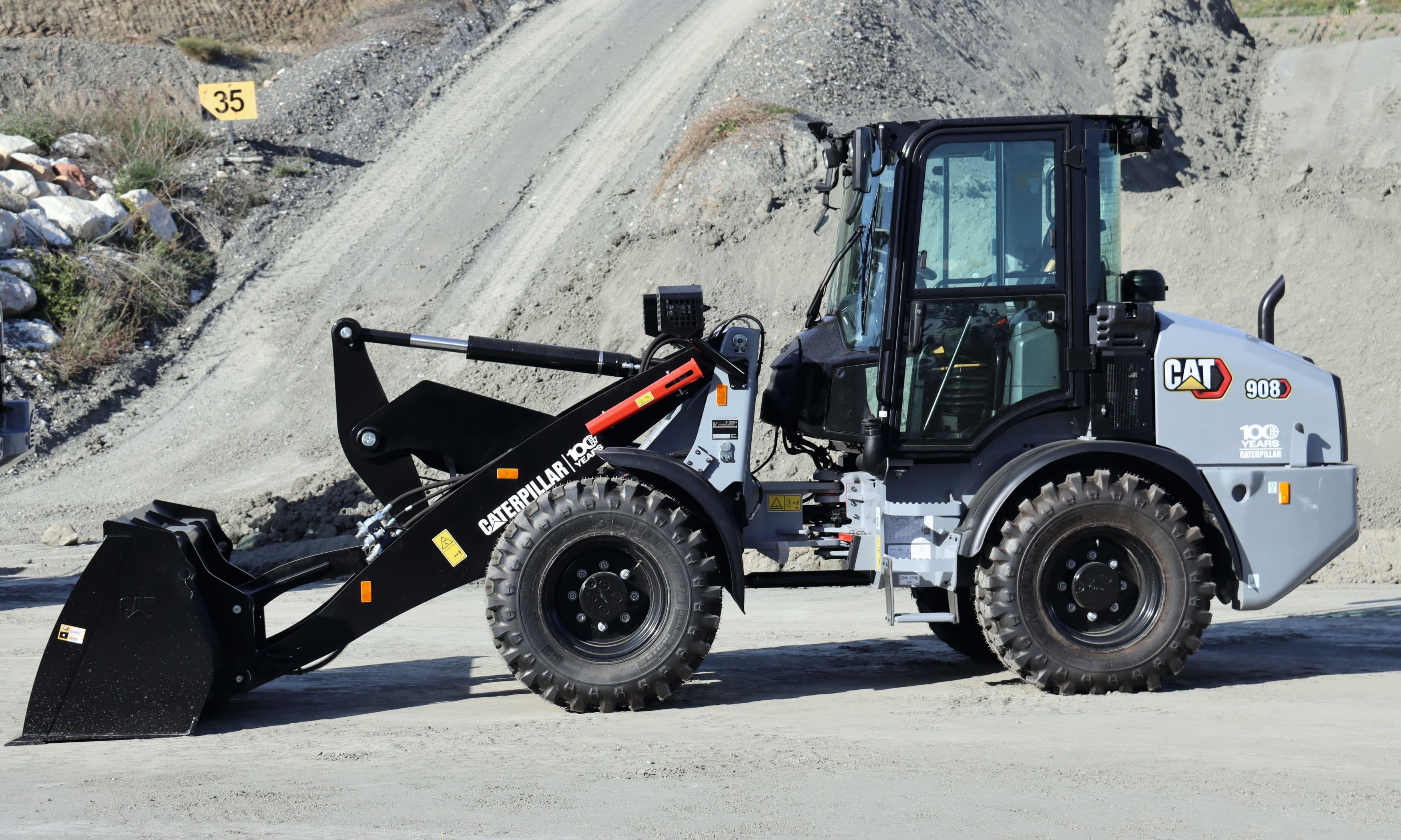 100 Jahre Caterpillar: Graue Edition auf der bauma