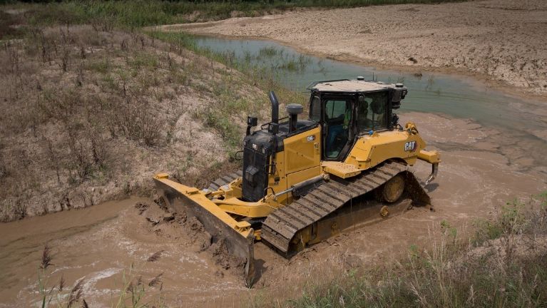 Neu: Kettendozer Cat D6 und Cat D6 XE