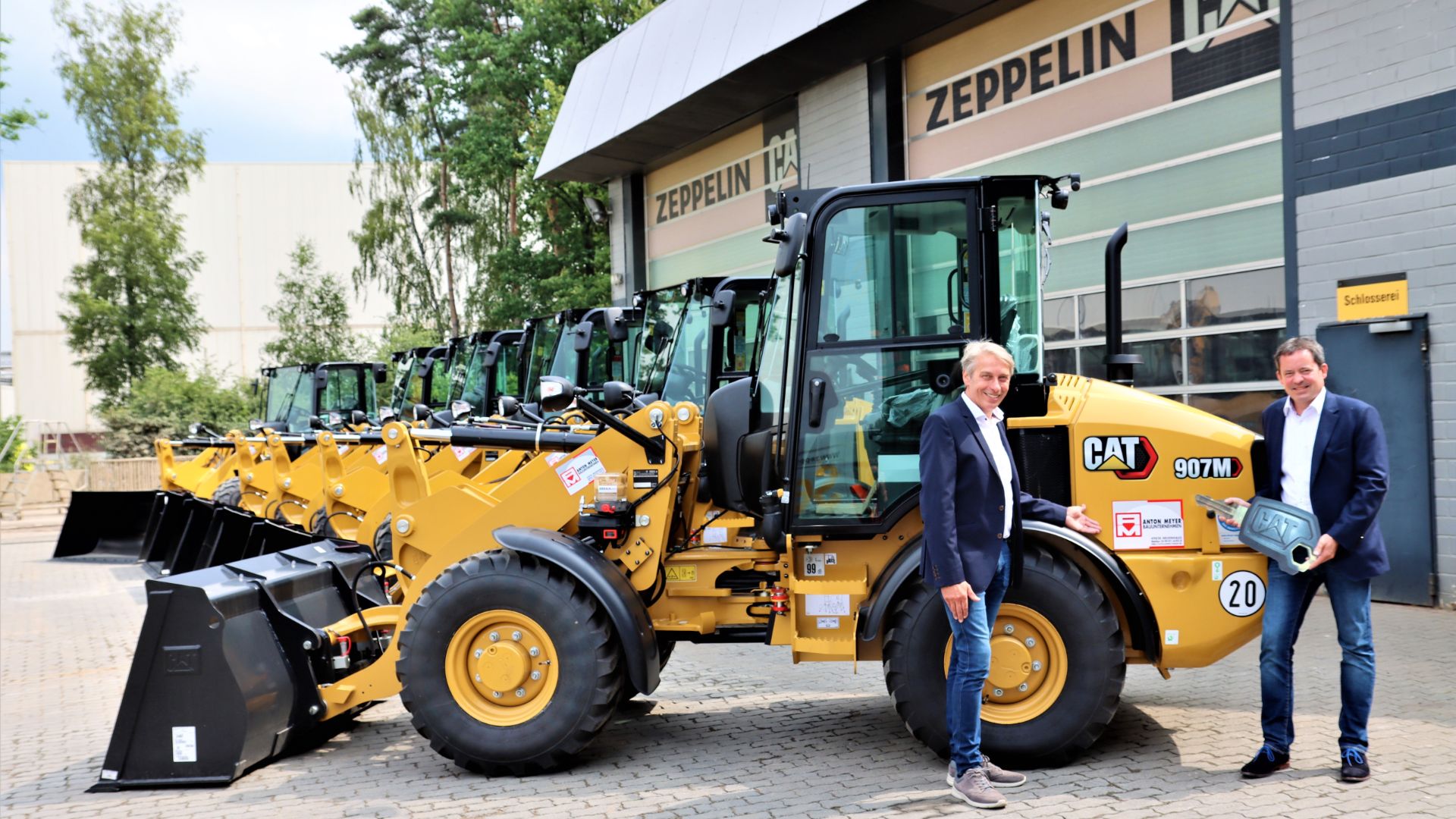 Cat Radladerflotte für Anton Meyer.jpg